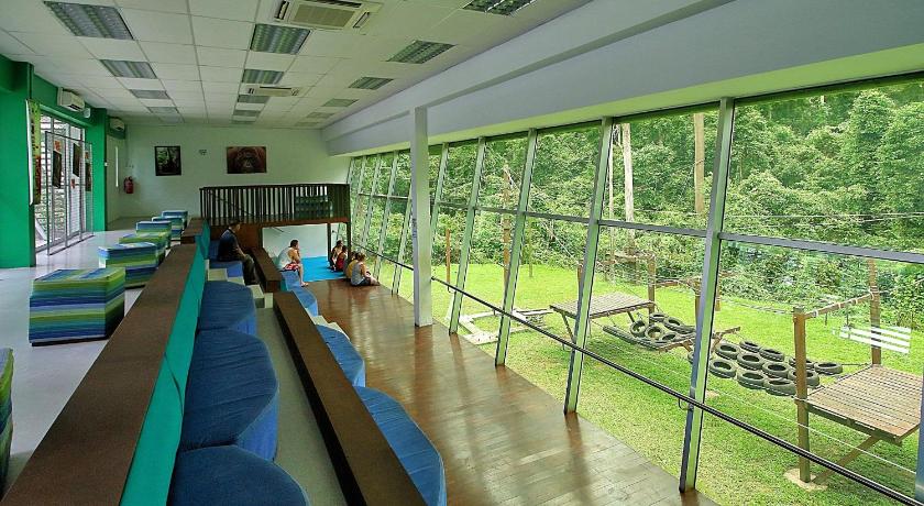 サンダカン Tanini Sepilok ホテル スイート