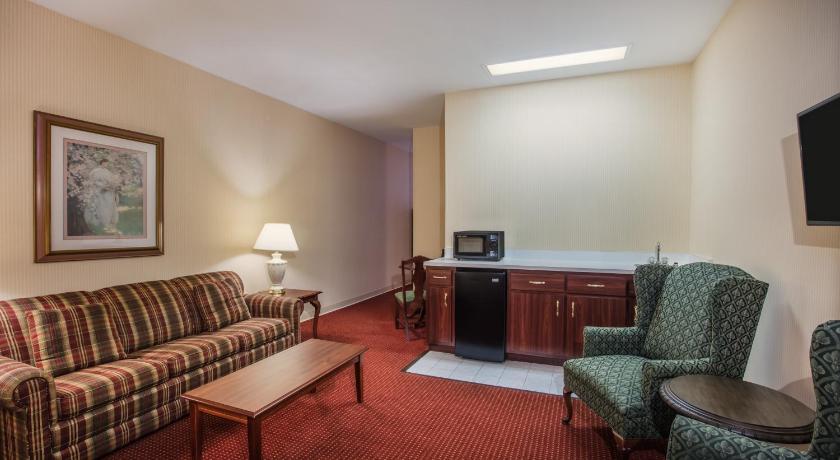 Ramada by Wyndham Ligonier