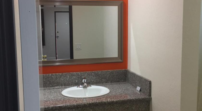 Welcome Inn & Suites Anaheim photo