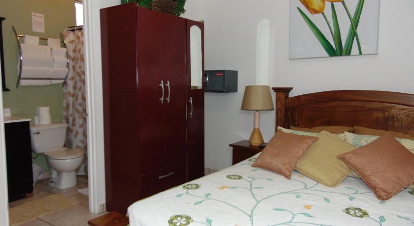 Image of Family Room 3