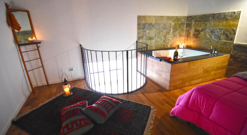 Image of Superior Apartment with Spa Bath 9