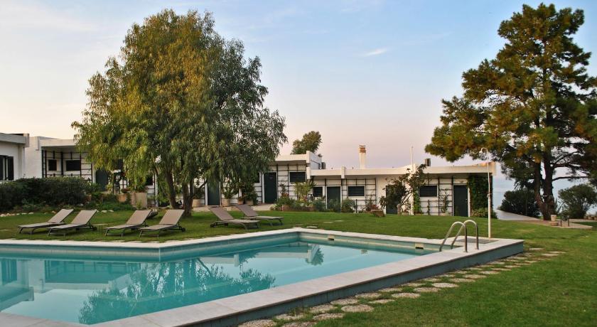 Angelbay Bungalows — Hotel in Peraia