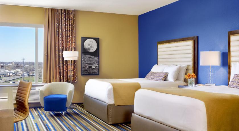 Moonrise Hotel, Saint Louis Downtown, St. Louis (MO) - Room Deals, Photos & Reviews
