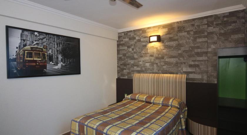 Hotel Plaza Crystal photo