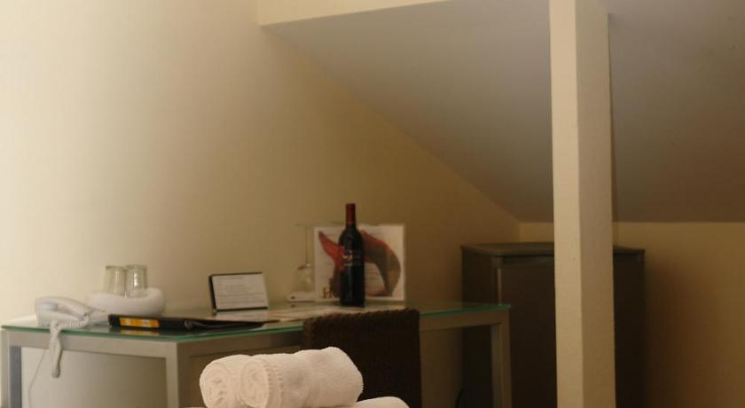 Image of Standard 1 Double Bed. (3rd floor, No elevator) 9