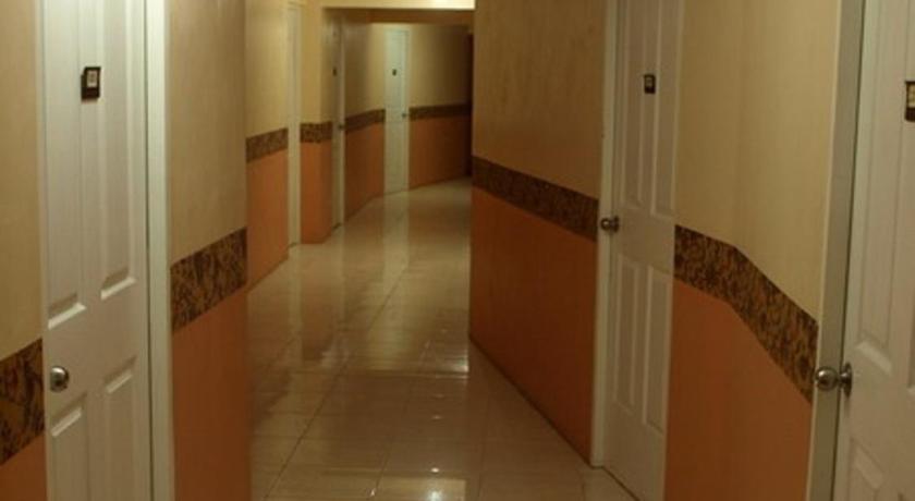 Lylie Hotel - image 8