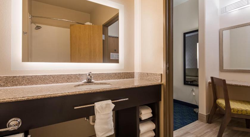 Best Western Plus Tulsa Inn and Suites