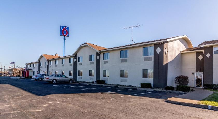 Motel 6-Barkeyville, PA