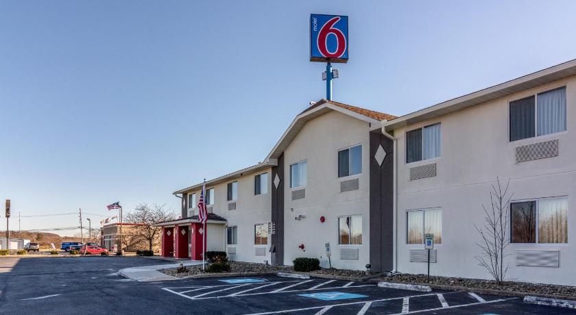 Motel 6-Barkeyville, PA