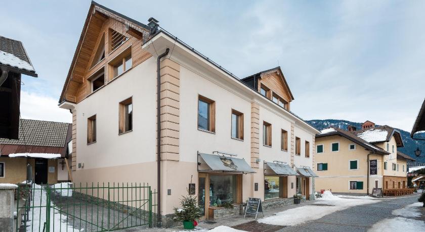 Apartments Budinek photo