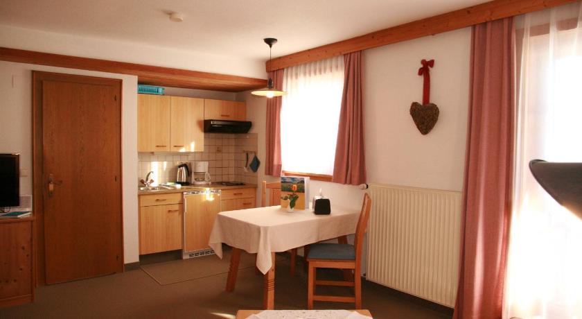 Image of Studio (2 Adults) with Balcony 3