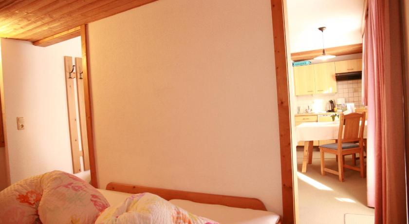 Image of Studio (2 Adults) with Balcony 5