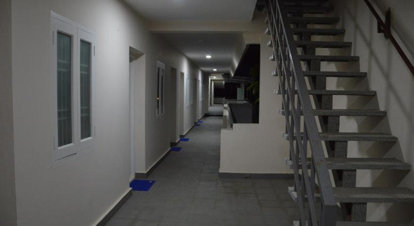 Image of Standard Family Room - Non-Smoking 5