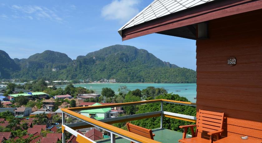 Phitarom Phi Phi Resort photo