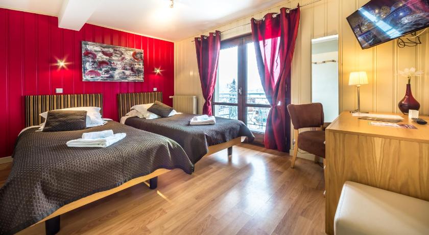 Image of Small Twin Room 0