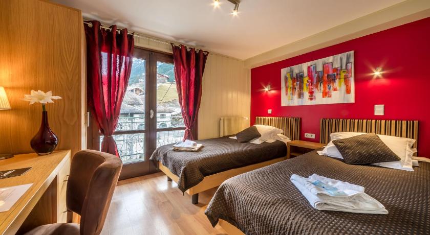 Image of Small Twin Room 9
