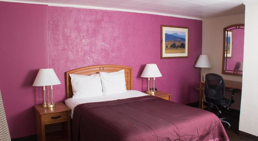 Budget Inn photo