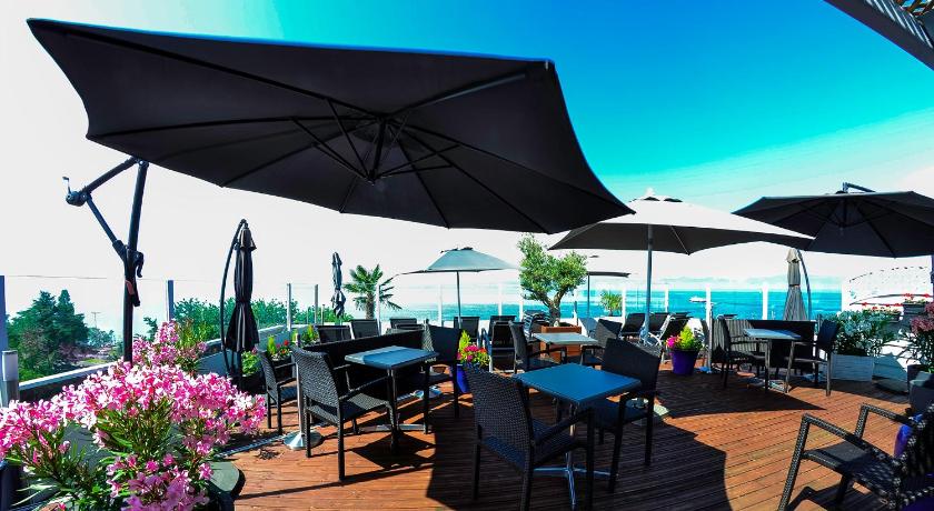 Savoy Hotel Evian photo