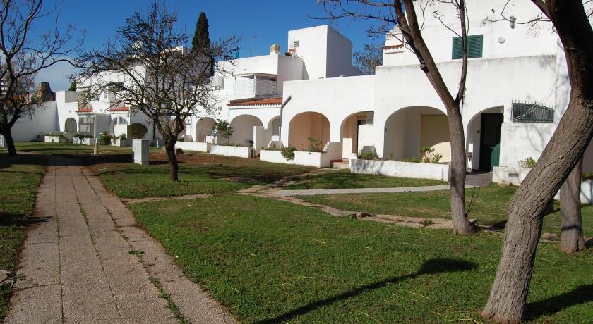 LovelyStay - Green Oasis Villa photo
