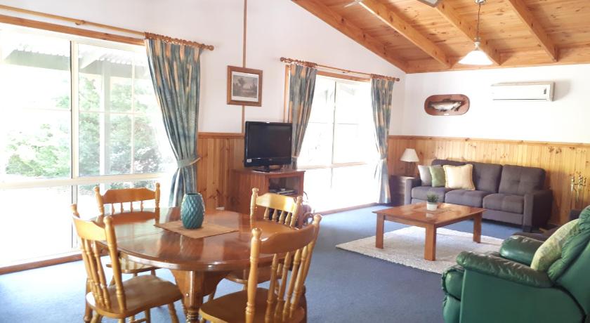 Sunburst Retreat photo