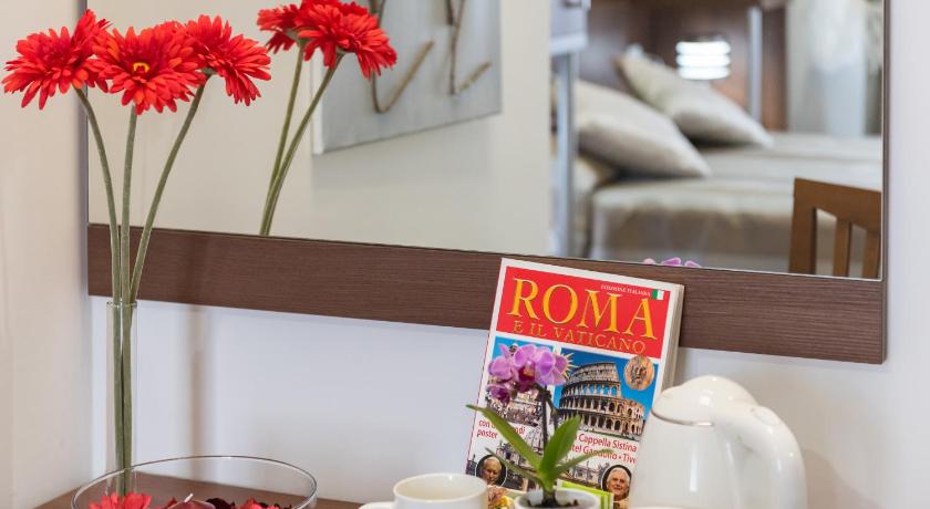 ローマ Sweet Holidays In Rome 4つ星 ホテル プール