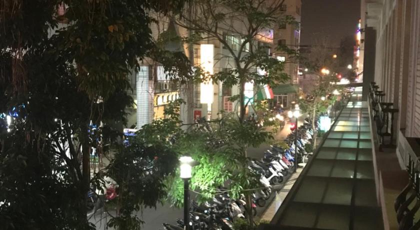 Love Fengjia Colorful Hotel photo