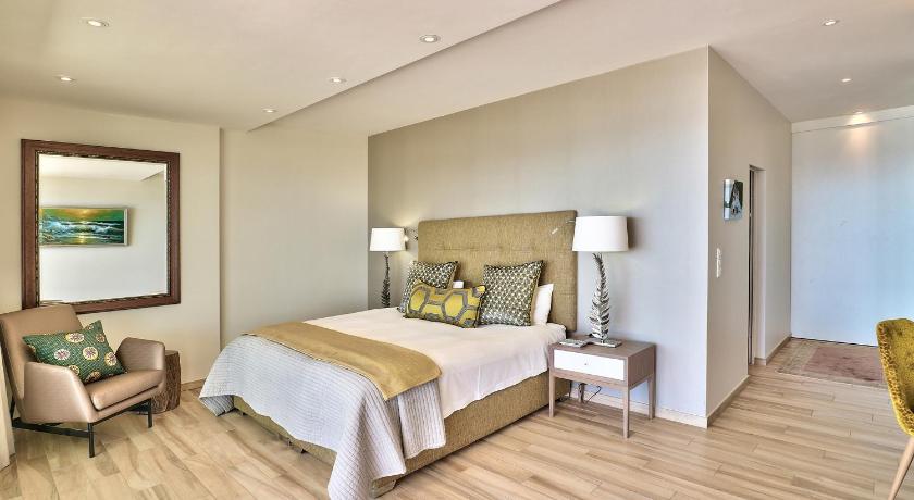 Image of One-Bedroom Apartment with Private Pool and Sea View 8