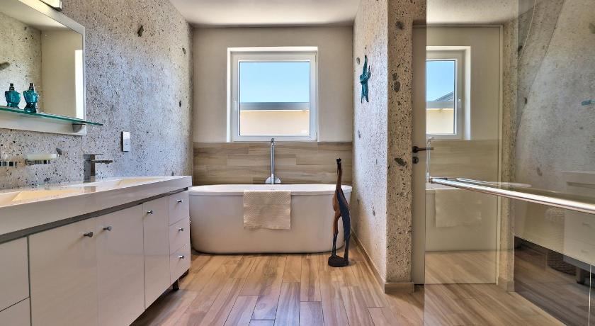 Image of One-Bedroom Apartment with Private Pool and Sea View 7
