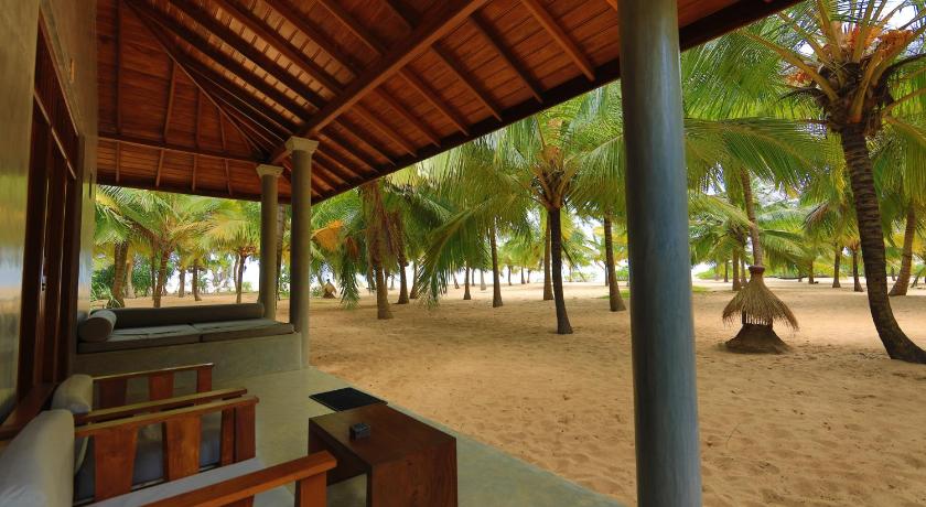 Mangrove Beach Chalets photo