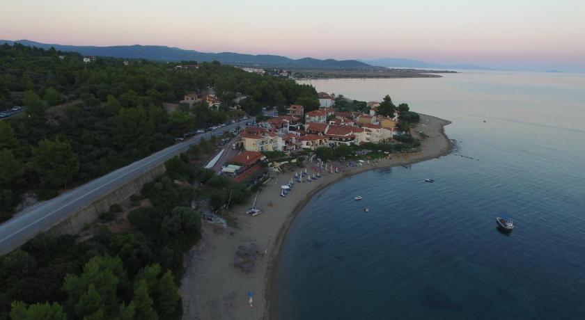 Giannis Maria Apartments photo