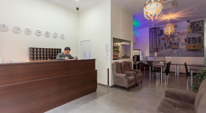 Lisbon Universo Romantico 3-Star Hotel lobby