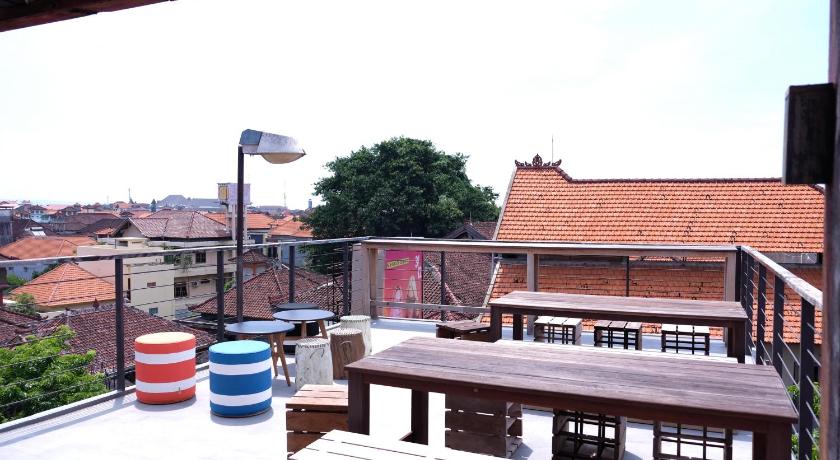 M Boutique Hostel Legian - image 36