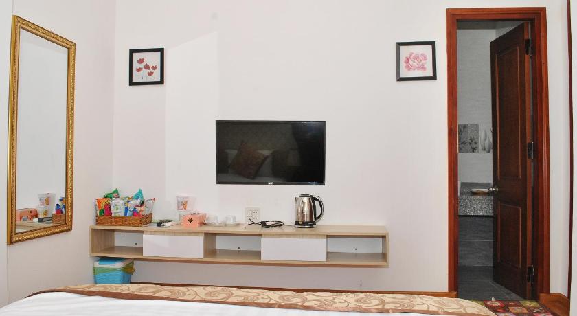 Image of Large Single Room 9