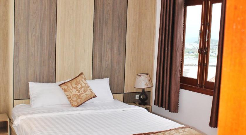Image of Large Single Room 3