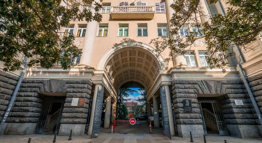 Luxury Apartments on Central Avenue photo
