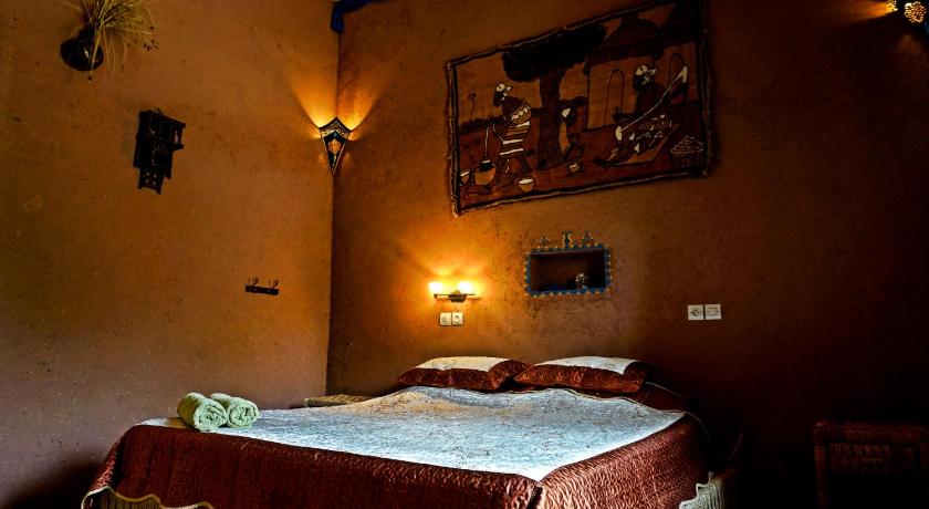 Image of Twin Room with Private Bathroom 0