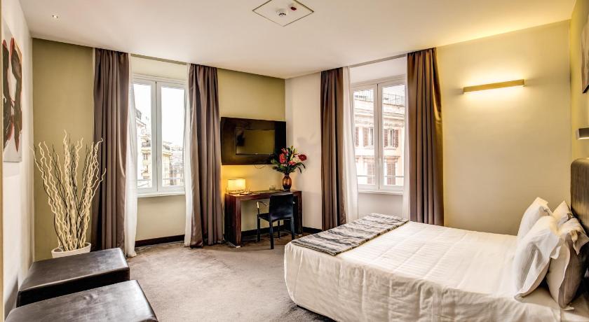 Rome HOTEL TREVI COLLECTION 4-Star Hotel lobby