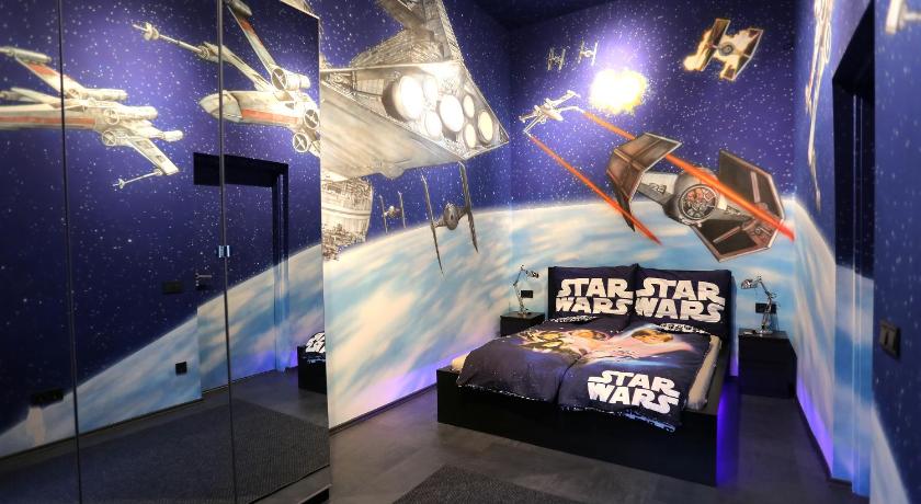 d.Five Galactic Apartment — Hotel in Budapest