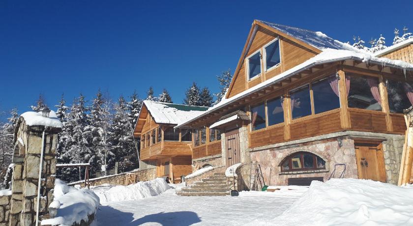 Bed &amp; Breakfast KUM — Hotel in Sokolac
