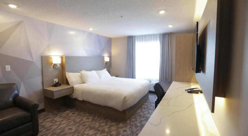 Days Inn by Wyndham Calgary North Balzac