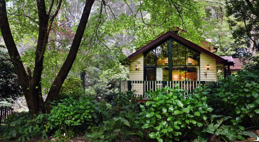 Cambridge Cottages In Mount Dandenong Ranges Room Deals Photos