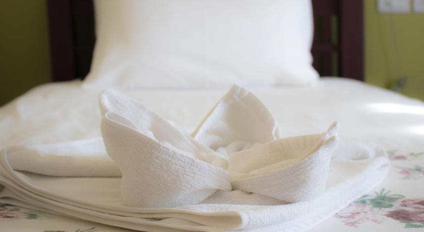 Image of Deluxe Twin Bed 4