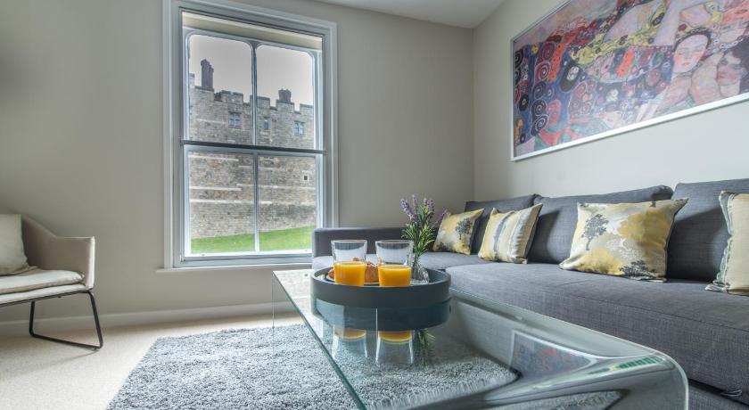 More about Central Windsor Apartment Facing the Castle