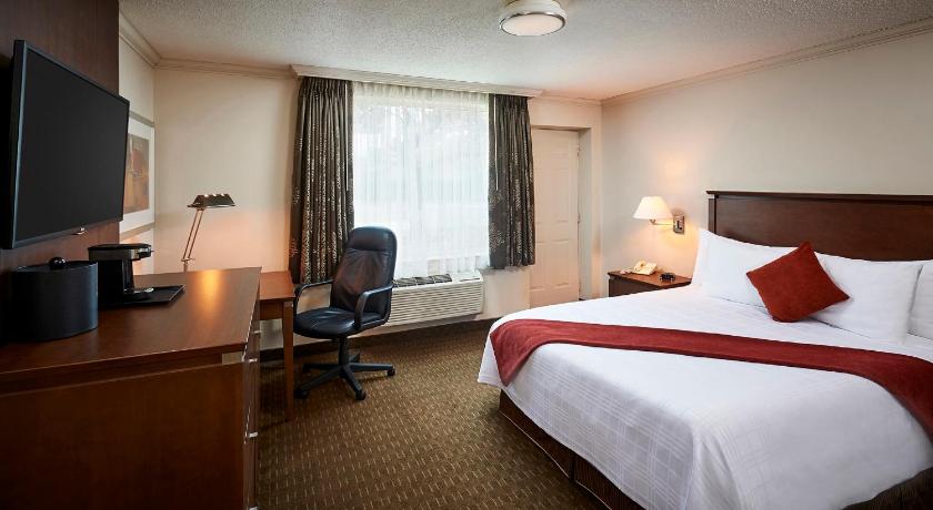 Best Western Plus Guildwood Inn