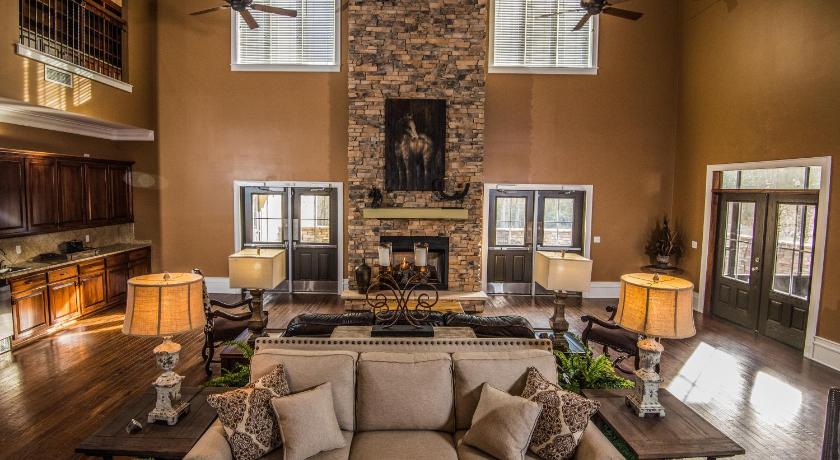 Magnolia Creek Lodge photo