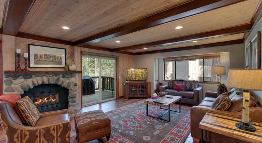 Pine Tree Chalet