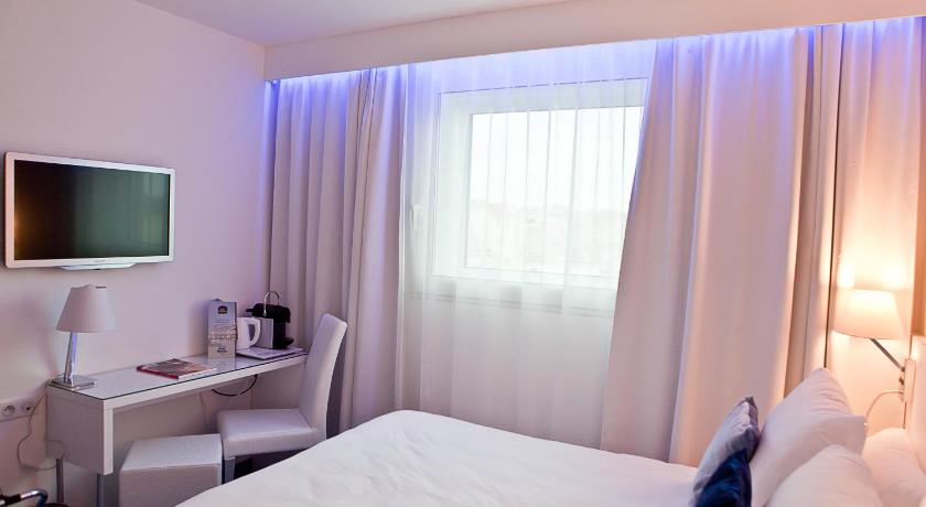 Image of Superior Room with Double Bed Non Smoking 6