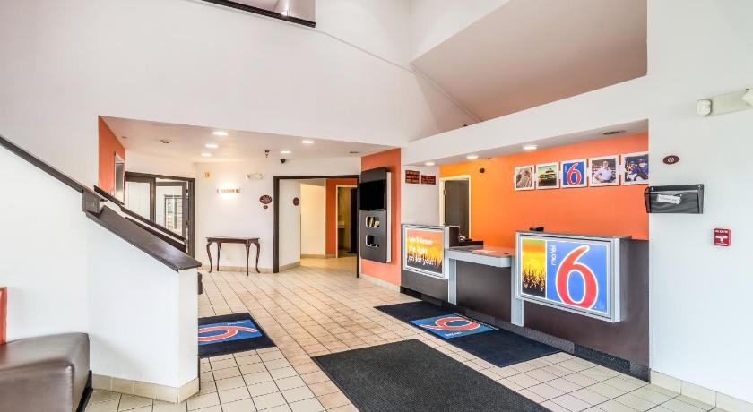 Motel 6-Harvey, IL