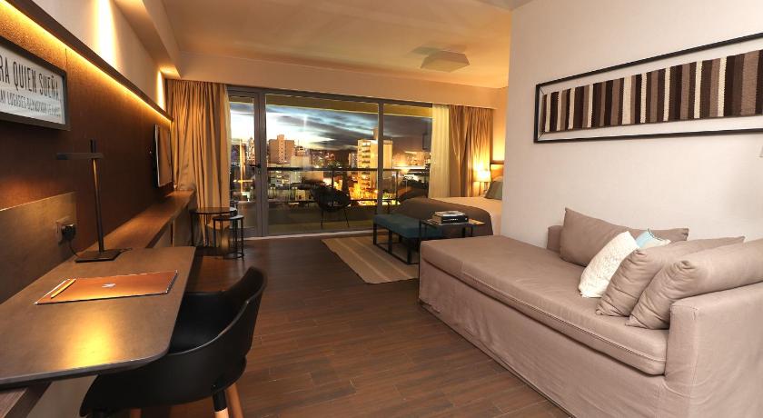 Image of Deluxe Studio 5