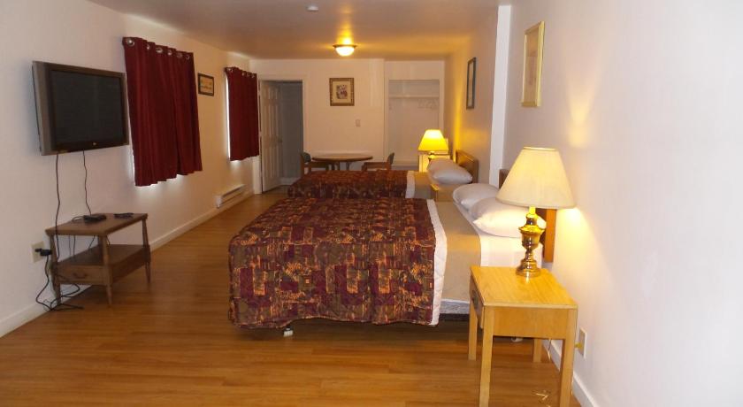 Golden Lion Motel photo